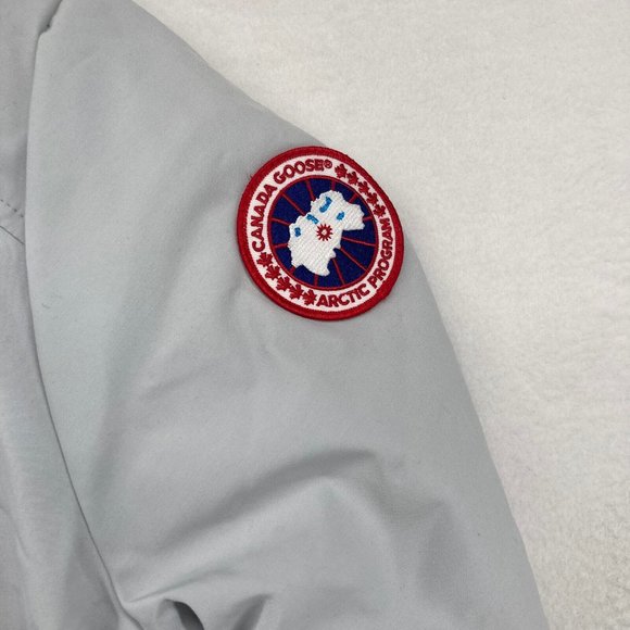 Canada Goose Women's Silverbrich Huron Bomber Jacket size M New - Picture 5 of 12